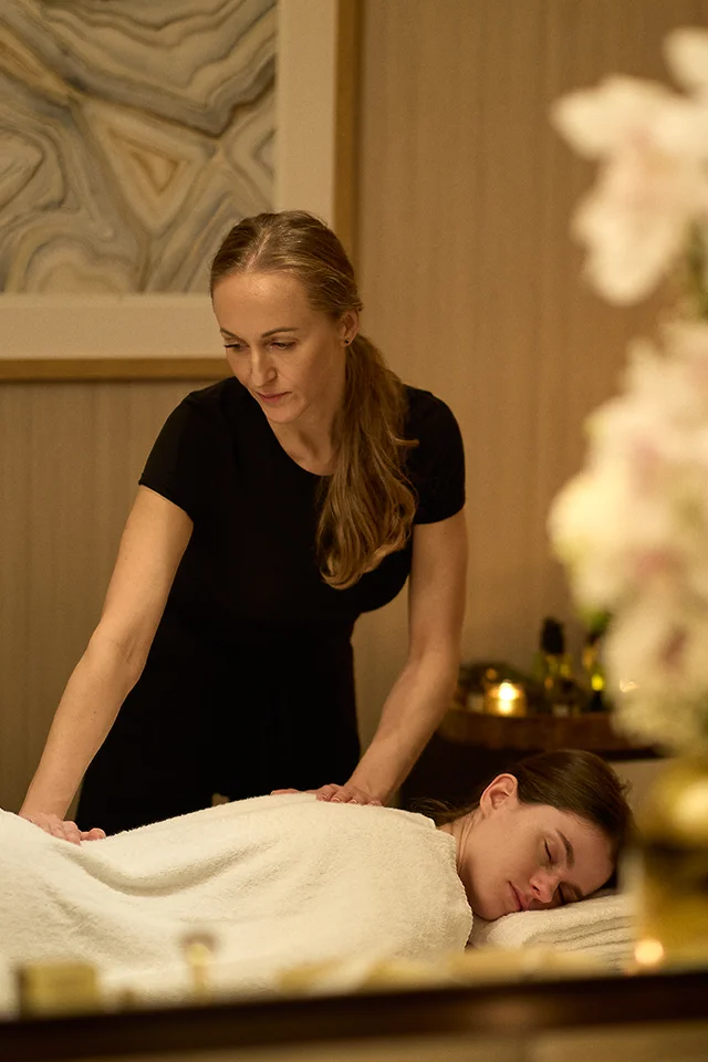 Deep tissue massage by Glorija Andonius at luxury Berlin spa